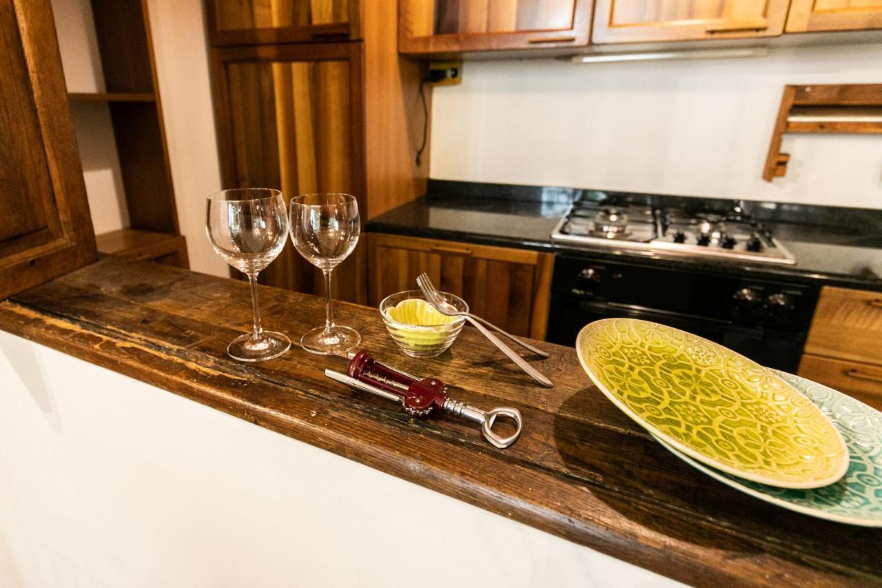 Klimt - Jacuzzi 5 Star - Luxury Design Apartment Milan Bagian luar foto