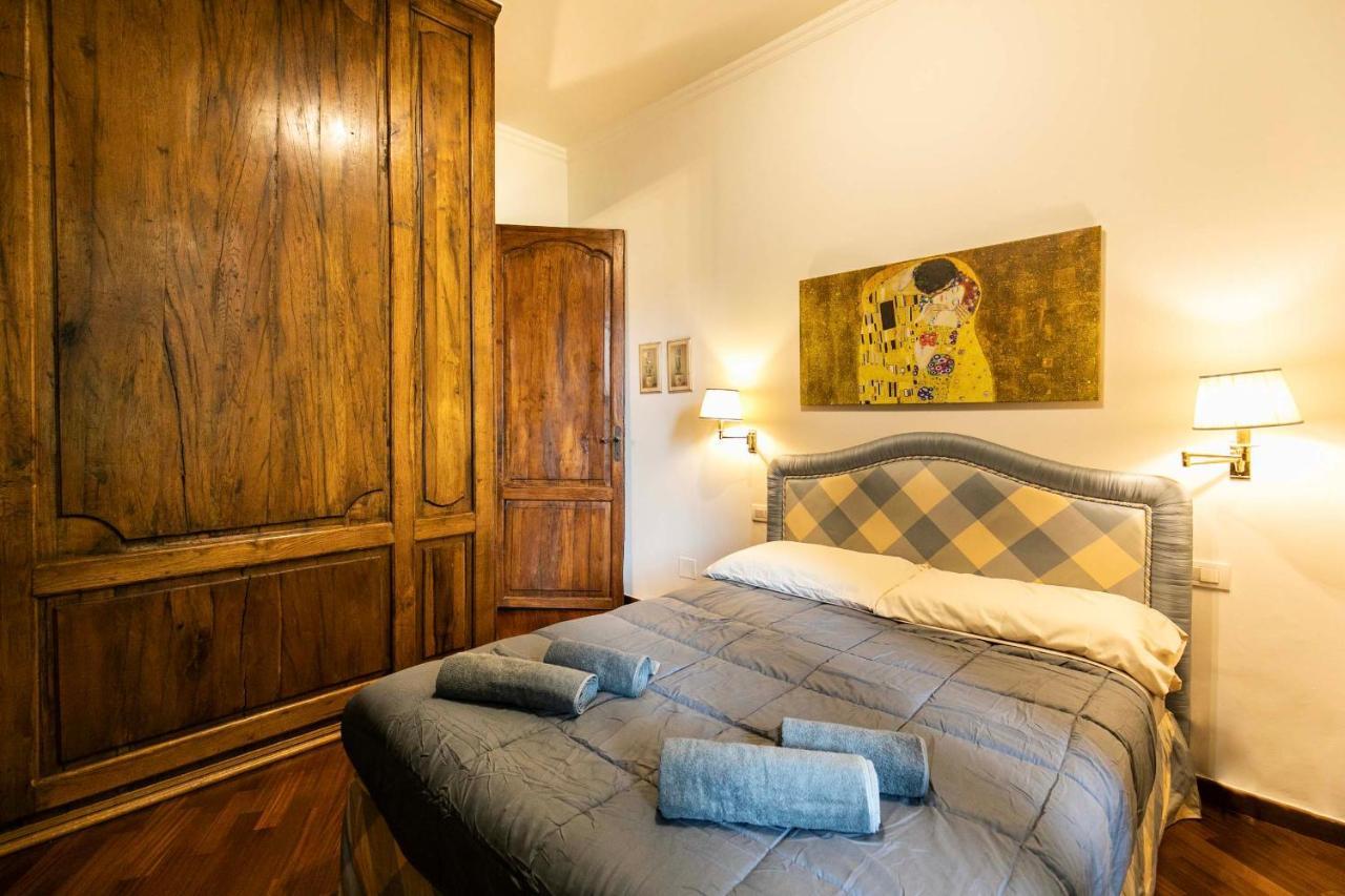 Klimt - Jacuzzi 5 Star - Luxury Design Apartment Milan Bagian luar foto