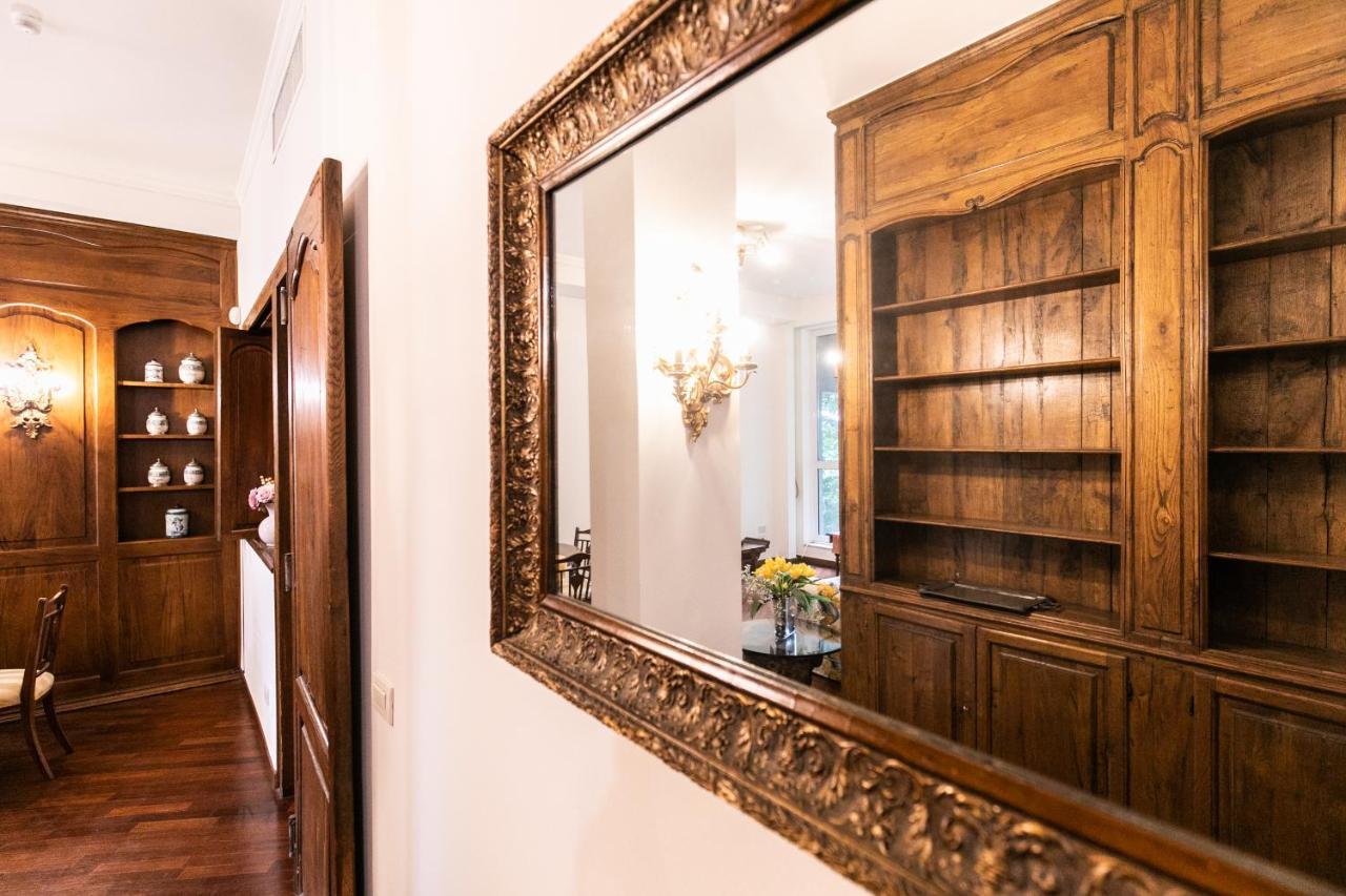 Klimt - Jacuzzi 5 Star - Luxury Design Apartment Milan Bagian luar foto